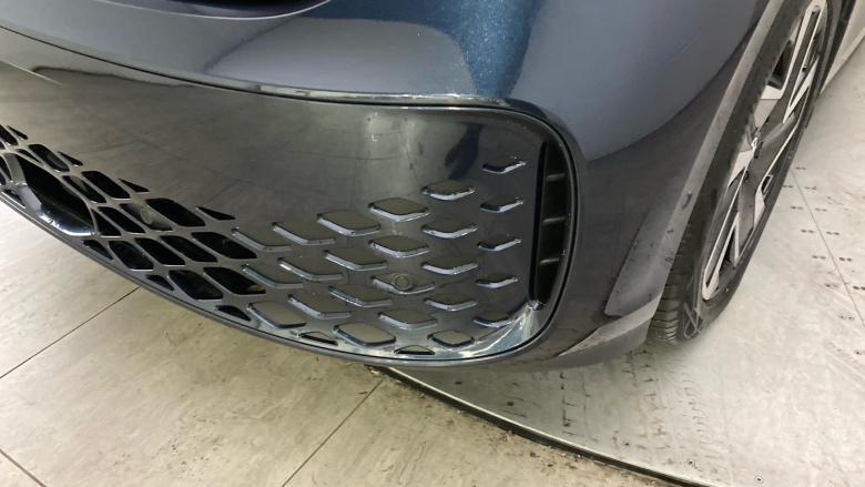 Volkswagen ID. Buzz 210kW Life Pro 86kWh 5dr LWB Auto [7 Seat] Electric Estate